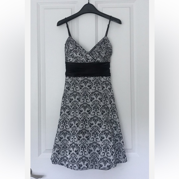 Silver & Black 00s Speechless Mini Formal Dress - Picture 1 of 10